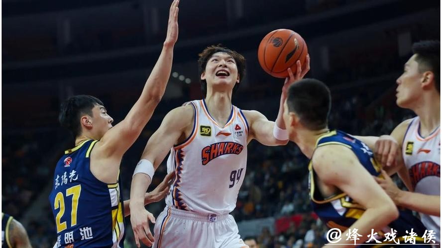 上海13战12胜：超广东升联赛第二 王哲林梦游仍大胜剑指冲冠