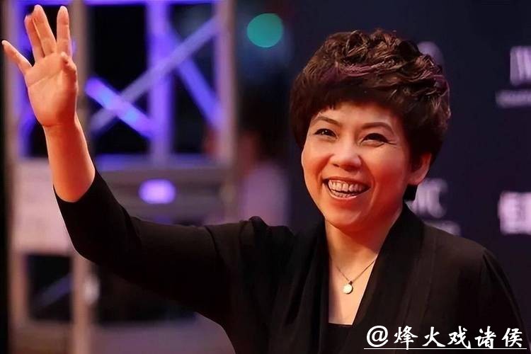 邓亚萍官媒认证破天花板!中国唯一入选百年荣誉榜女性,黑粉已经闭嘴 邓亚萍官媒认证破天花板!中国唯一入选百年荣誉榜女性,黑粉已经闭嘴