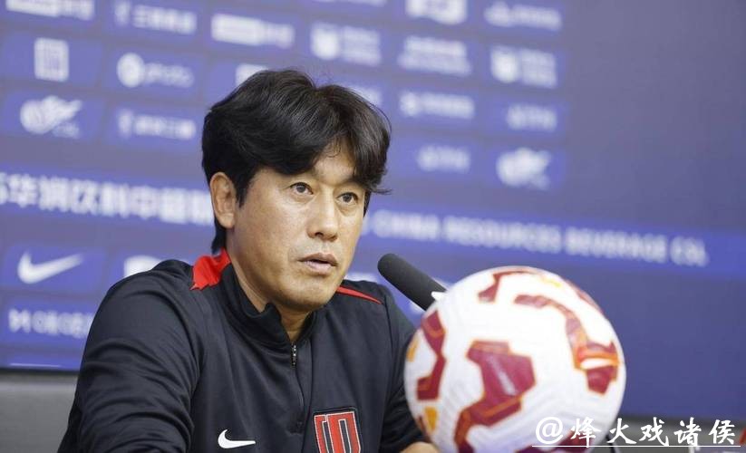 徐正源离任风波中,成都蓉城三大核心留队真相,俱乐部如何稳军心 徐正源离任风波中,成都蓉城三大核心留队真相,俱乐部如何稳军心